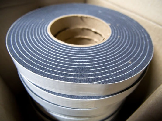 Foam tap for sealing and insulating jobs